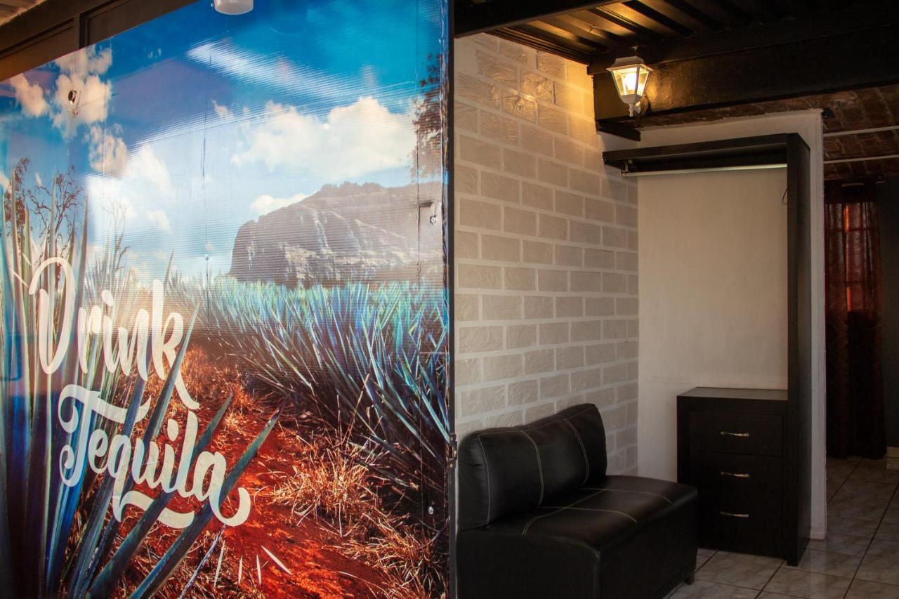 Hotel Boutique Charlotte Arandas Exterior foto